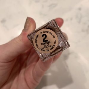 KKW BEAUTY CONCEALER shade 2